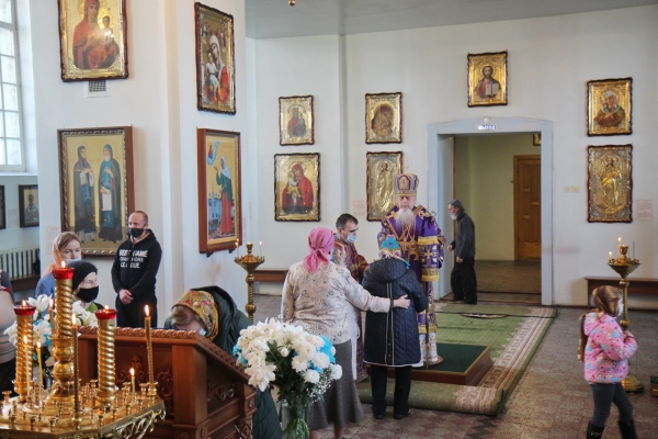 Накануне дня памяти прп. Иоанна Лествичника епископ Василий совершил Всенощное бдение 