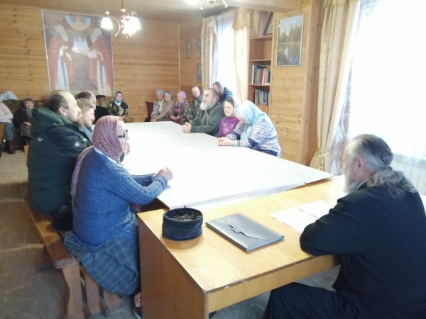 В Няндоме проходят катехизические и нравственные беседы