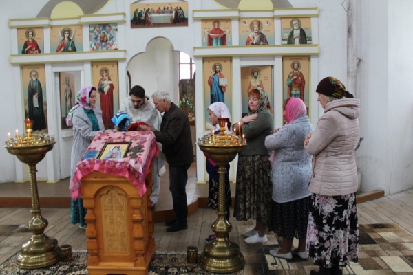 Устьянский священник совершил Литургию в старинном храме с. Малодоры