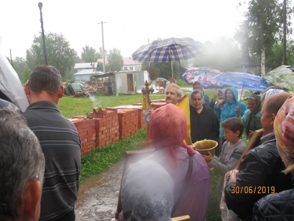 Традиционный крестный ход с иконой Божией Матери «Одигитрия» прошел в Сольвычегодске
