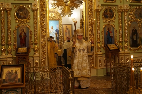 Епископ Василий совершил Всенощное бдение накануне дня памяти прп. Варлаама Хутынского