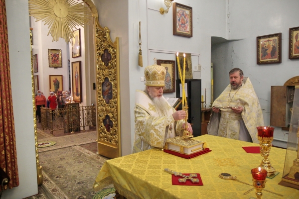Епископ Василий совершил Божественную литургию в день памяти прп. Антония Сийского