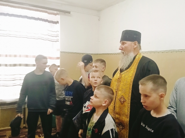 В часовне свв. апп. Петра и Павла в спецшколе Каргополь 2 усилиями ребят завершен ремонт