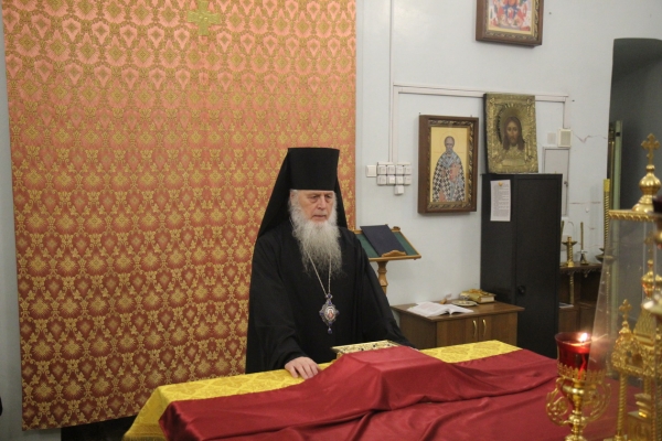 Накануне дня памяти апостола Филиппа епископ Василий совершил Всенощное бдение
