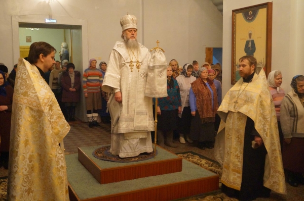 Всенощное бдение в канун праздника Крещения Господня