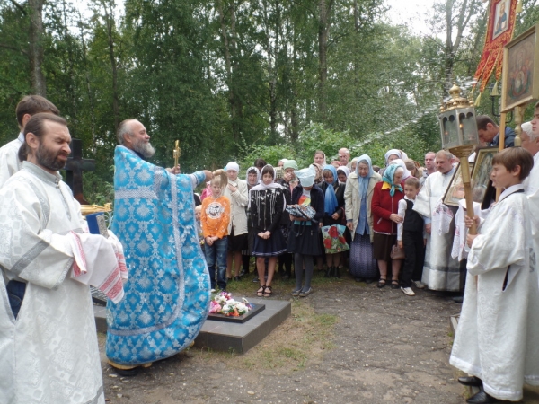 Престольный праздник отметили в храме Успения Пресвятой Богородицы в Вельске