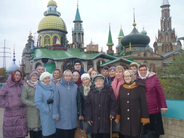 Группа паломников из Вельска посетили святыни Казани