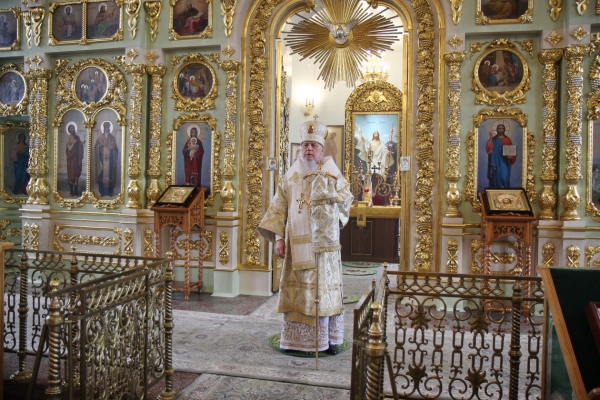 В день памяти апостола и евангелиста Иоанна Богослова епископ Василий совершил Божественную литургию 