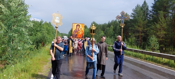 В Котласской епархии прошел ежегодный крестный ход до Христофоровой пустыни