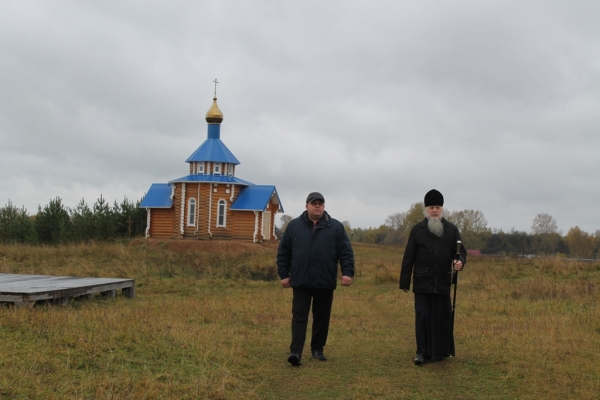 Епископ Василий посетил строительство храма-часовни на территории конноспортивного комплекса «Три богатыря»