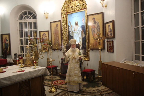 Накануне недели по Рождестве Христовом епископ Василий совершил Всенощное бдение