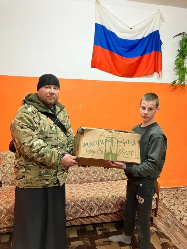 Воспитанники спецшколы в Каргополе-2 передали нашим бойцам в зоне СВО маскировочные сети, сделанные своими руками 