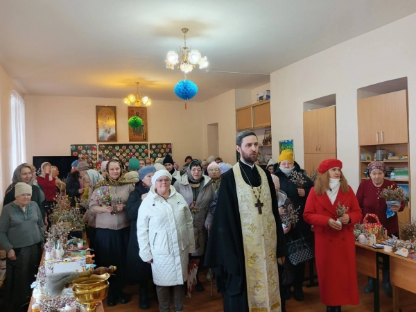 В Коряжме прошла ежегодная традиционная ярмарка накануне Вербного воскресенья