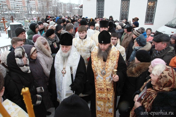 Епископ Василий принял участие в крестном ходе «От Собора к Собору» в Архангельске