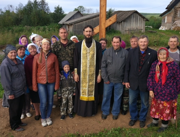 В Вилегодском районе установлен поклонный Крест