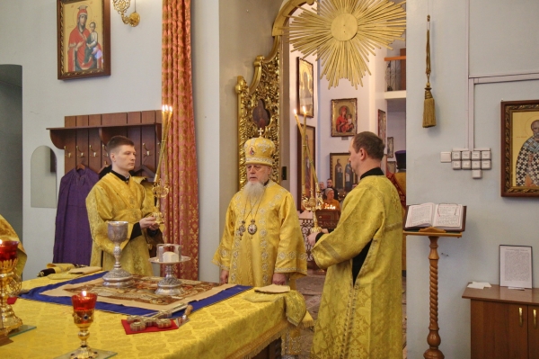 Епископ Василий совершил Божественную литургию в день памяти свт. Спиридона Тримифунтского