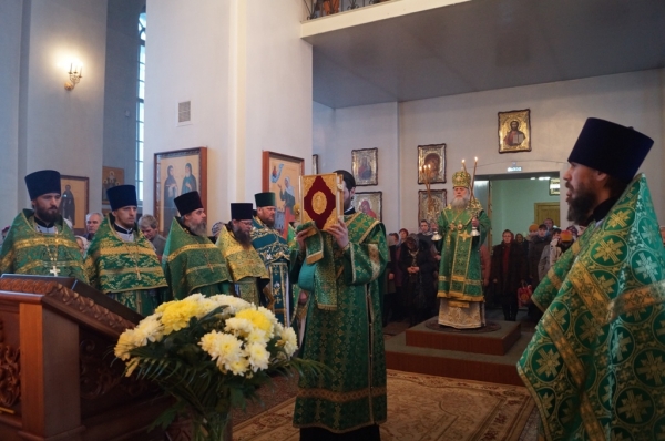 В храме прп. Лонгина Коряжемского молитвенно встретили Престольный праздник