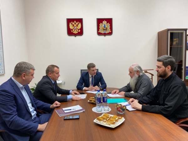 Епископ Василий встретился с заместителем председателя Правительства Архангельской области Иваном Дементьевым