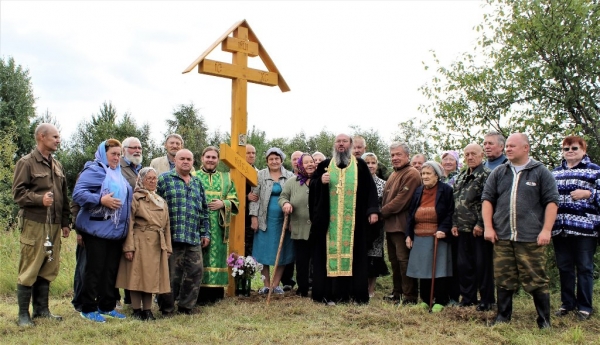 В д. Водокужская Шенкурского района установлен поклонный Крест