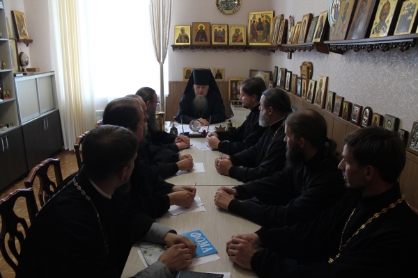 Епископ Василий встретился с благочинными и руководителями отделов Котласской епархии