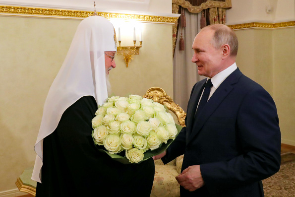 Святейший Патриарх Кирилл поздравил Президента России В.В. Путина с днем рождения