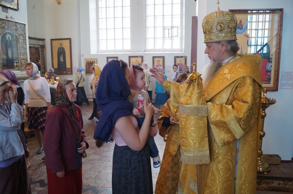 Накануне дня памяти апп. Петра и Павла епископ Василий совершил Всенощное бдение