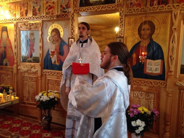 В Пакшеньге совершена Литургия в день рождения блаженной Матроны Московской