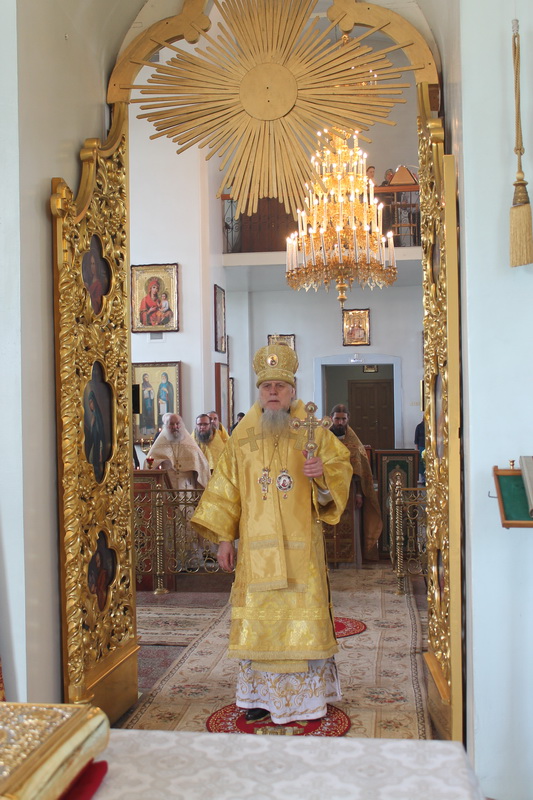 В день тезоименитства Святейшего Патриарха Кирилла епископ Василий совершил Божественную литургию в Коряжме