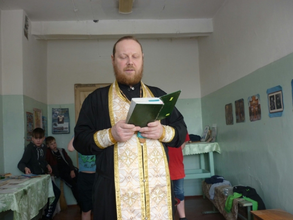 В Няндомской спецшколе совершено Таинство Крещения