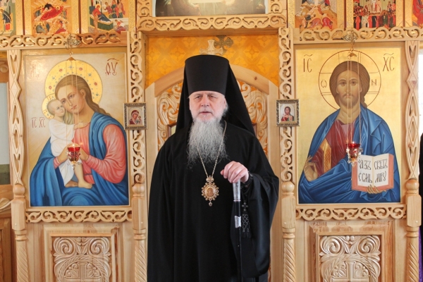 Епископ Василий поздравил педагогов с Днем учителя