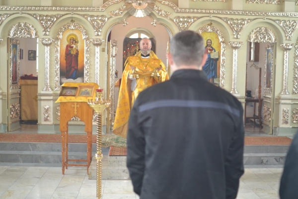 В храме на территории ИК 5 в г. Коряжма совершена Божественная литургия