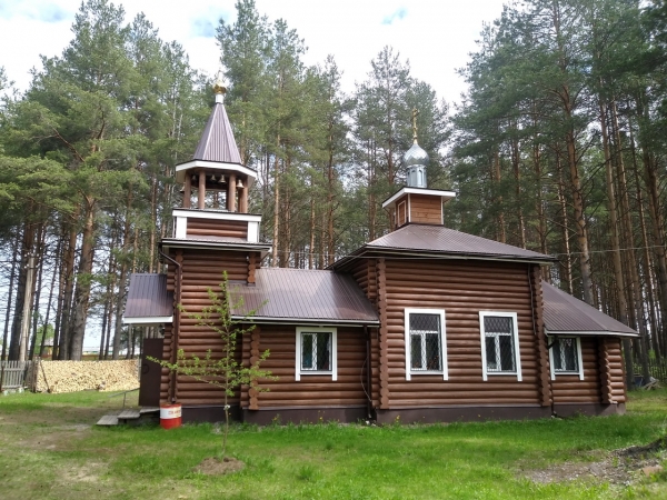 Устьянский священник совершил богослужения в п. Кизема и д. Толстиковская