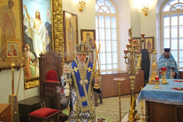 В праздник иконы Божией Матери «Скоропослушница» епископ Василий совершил Божественную Литургию 