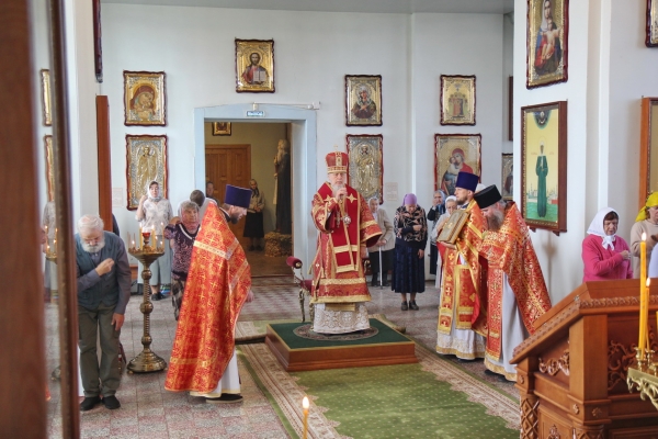В день Усекновения главы Иоанна Крестителя епископ Василий совершил Божественную литургию в Коряжме