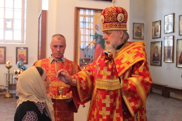 Накануне дня памяти вмч. Георгия Победоносца епископ Василий совершил Всенощное бдение в Свято-Лонгиновом храме