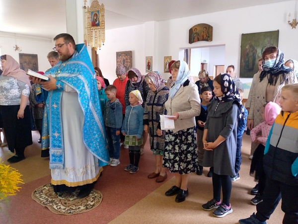 В храмах Котласской епархии совершены молебны на начало нового учебного года