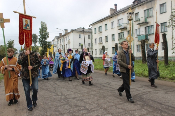 Престольный праздник отметили в храме Феодоровской иконы Божией Матери п. Кулой
