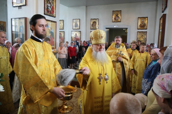 В день памяти апостолов Петра и Павла епископ Василий совершил Божественную литургию в Коряжме