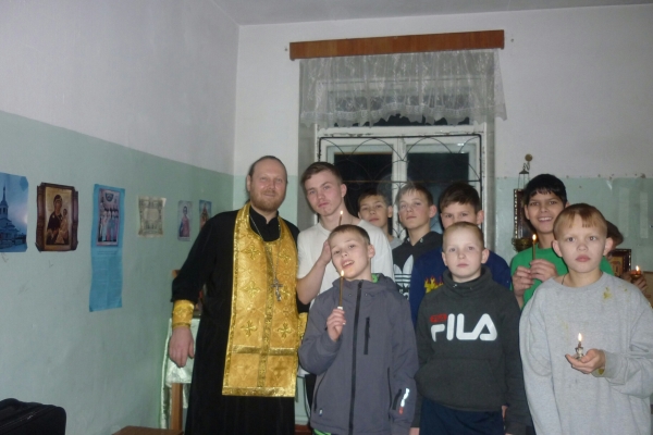 Частица мощей св. Лазаря Четверодневного побывала в спецшколе Каргополя-2