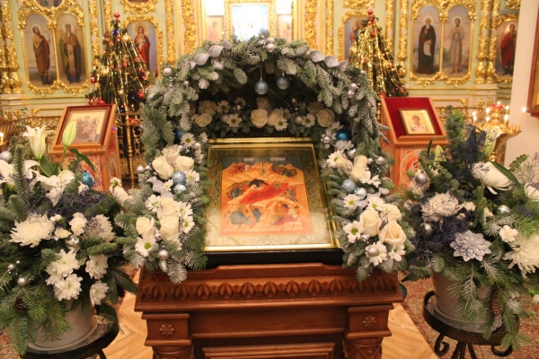 Епископ Василий совершил Всенощное бдение накануне Рождества Христова
