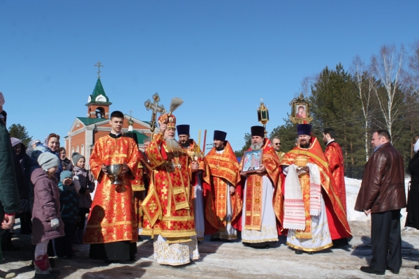 В Среду Светлой Седмицы епископ Василий совершил Божественную литургию свт. Николая Чудотворца с. Никольск