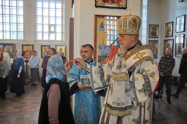 Накануне Рождества Пресвятой Богородицы епископ Василий совершил Всенощное бдение 