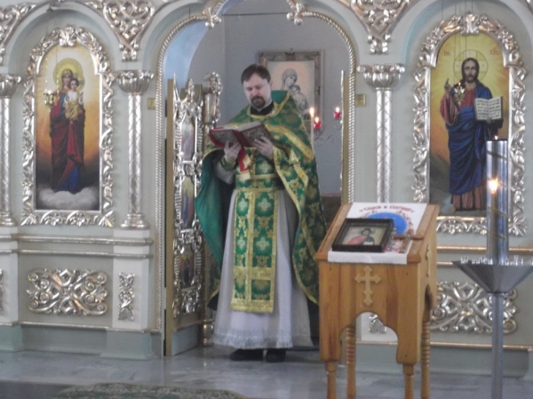 В Коряжемской исправительной колонии совершена Литургия и Пасхальный Крестный ход