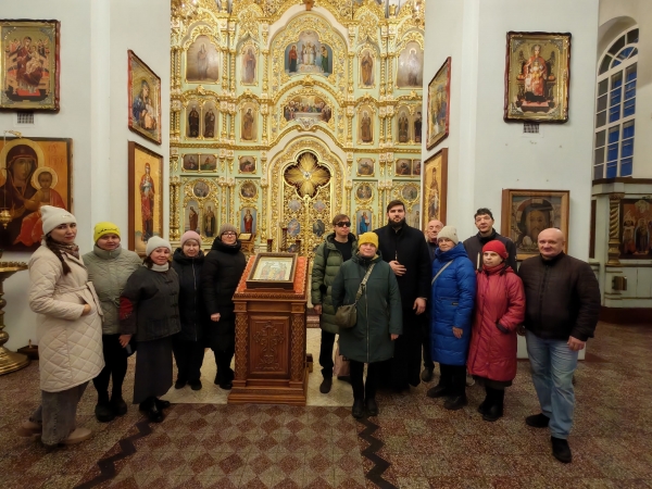 Экскурсия для людей с ограничениями в здоровье прошла в храме прп. Лонгина Коряжемского 