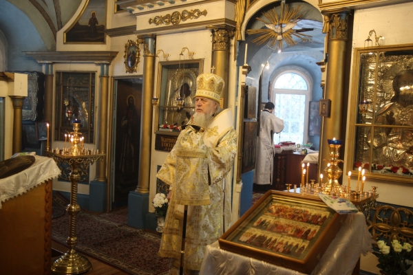 Епископ Василий совершил Божественную литургию в Туровце
