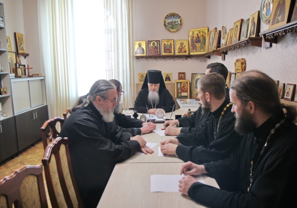 Под председательством епископа Василия состоялось собрание руководителей отделов