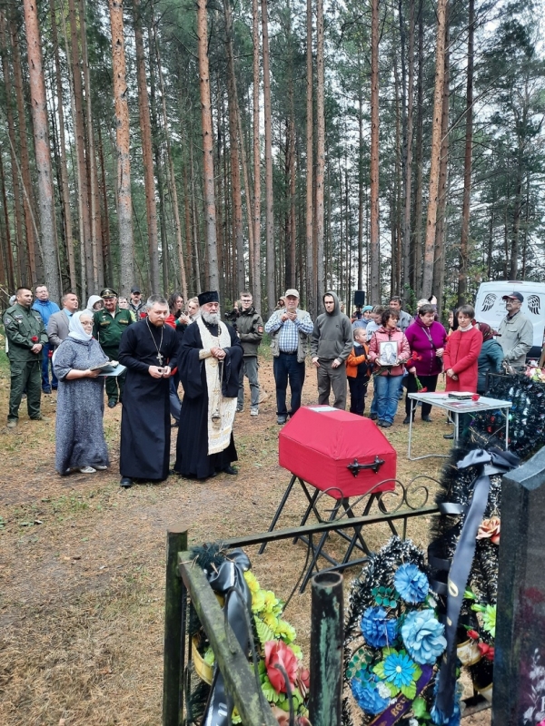 Отпевание воина погибшего в ВОВ совершили в Вельском благочинии