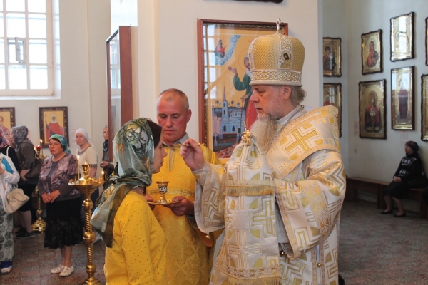 Накануне дня памяти благоверных князей Бориса и Глеба епископ Василий совершил Всенощное бдение в Коряжме