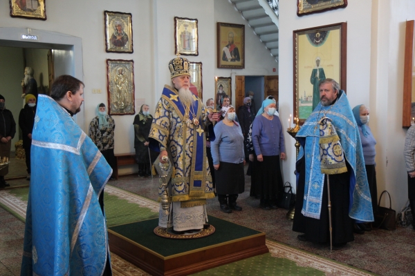 Накануне Благовещения Пресвятой Богородицы епископ Василий совершил Всенощное бдение в Коряжме