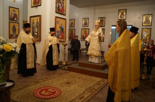 Накануне дня памяти апостола Андрея Первозванного епископ Василий совершил Всенощное бдение